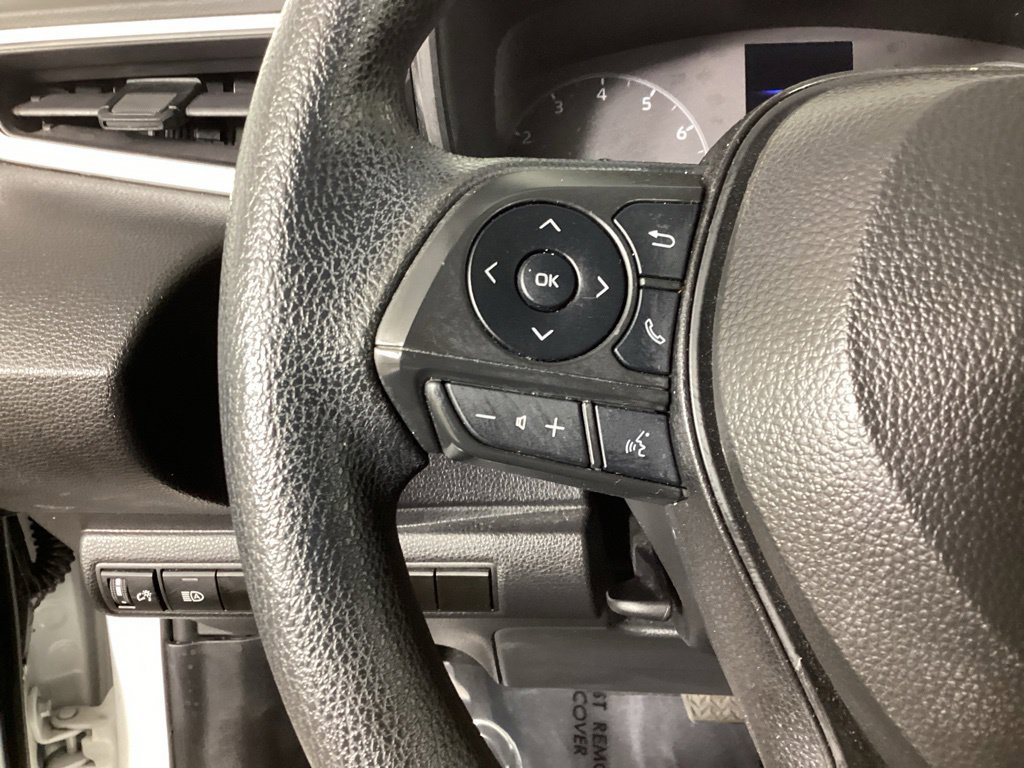 Used 2025 Toyota Corolla LE FWD image 14