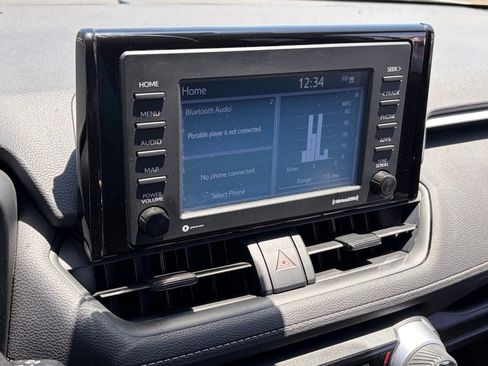 Used 2022 Toyota RAV4 XLE w/ Convenience Package FWD image 11