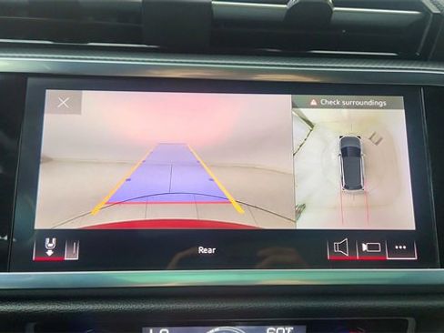 Used 2023 Audi Q3 2.0T Premium Plus w/ Premium Plus Package image 48