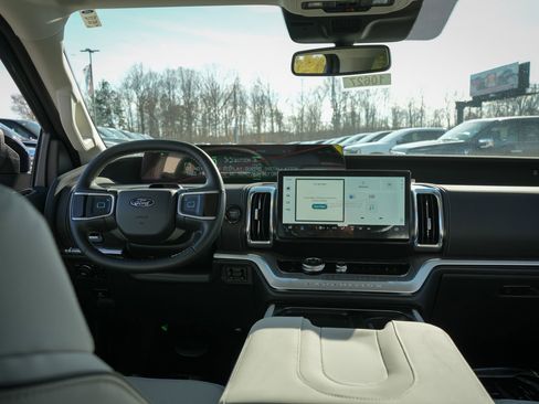 New 2026 Ford Expedition Platinum w/ Platinum Ultimate Package image 33