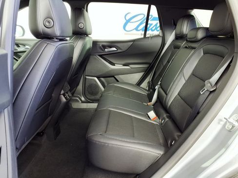 New 2026 Chevrolet Equinox LT w/ Convenience Package II FWD image 8