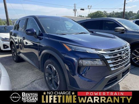 Used 2024 Nissan Rogue SV FWD image 1