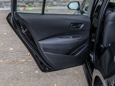 Used 2025 Toyota Corolla LE FWD image 21