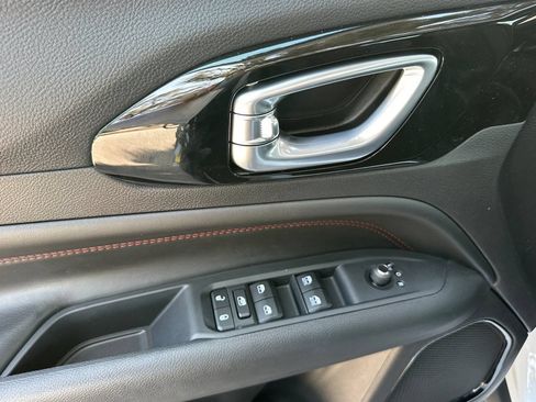 New 2026 Jeep Compass Trailhawk AWD/4WD image 10
