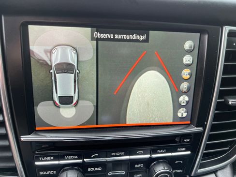 Used 2014 Porsche Panamera AWD/4WD image 37