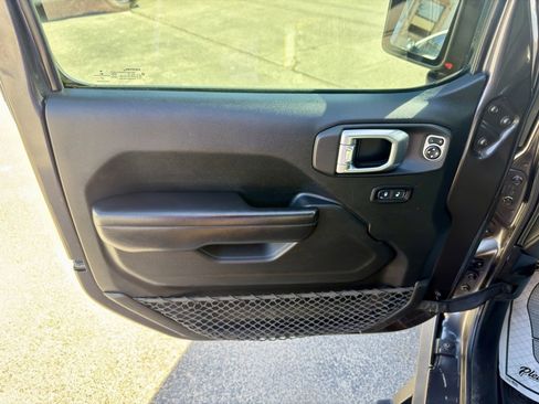 Used 2020 Jeep Wrangler Unlimited Sport S image 26