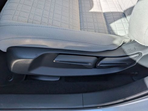 Used 2025 Honda HR-V LX image 20