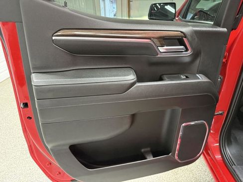 Used 2024 Chevrolet Silverado 1500 LT w/ Z71 Off-Road Package image 29