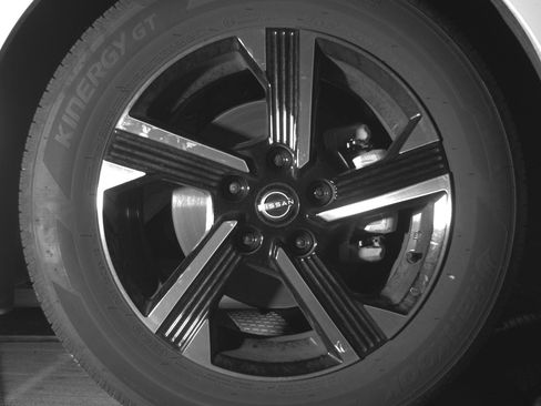 Used 2025 Nissan Sentra SV image 13