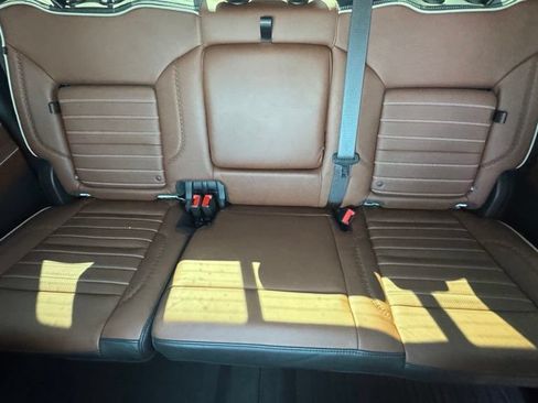 Used 2024 GMC Sierra 2500 Denali Ultimate w/ Max Trailering Package AWD/4WD image 31