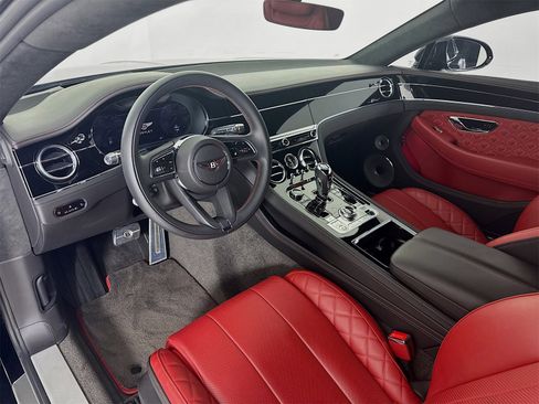 Used 2022 Bentley Continental GT Speed image 4
