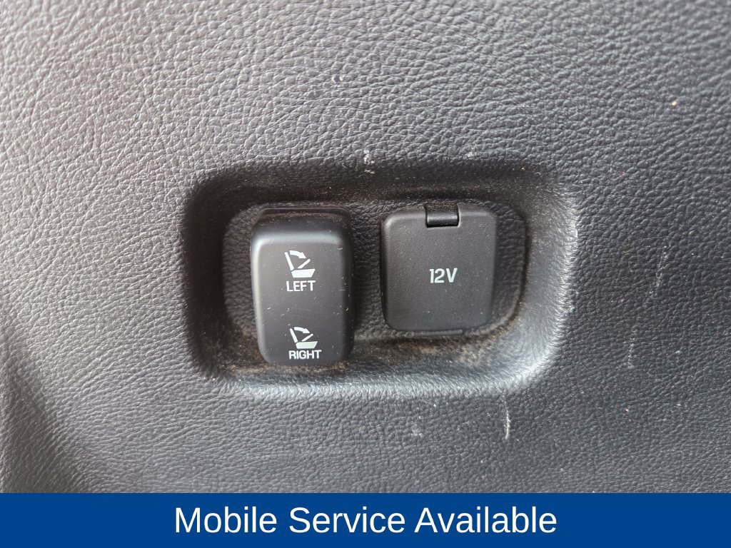 Used 2015 Ford Edge Titanium FWD image 40