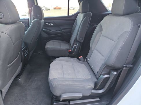 Used 2023 Chevrolet Traverse LT image 19