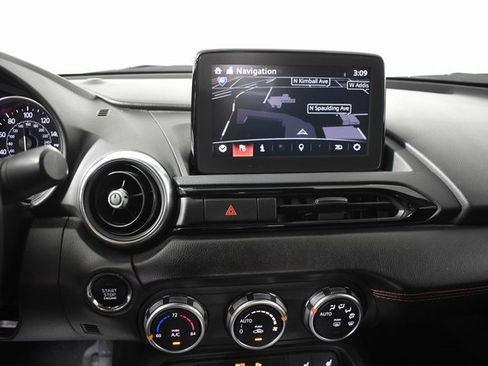 Used 2019 MAZDA MX-5 Miata RF Grand Touring image 17