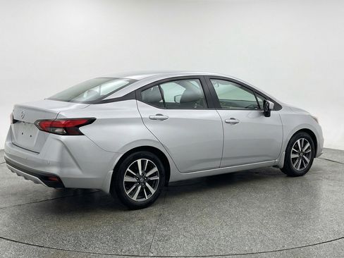 Used 2025 Nissan Versa SV image 9