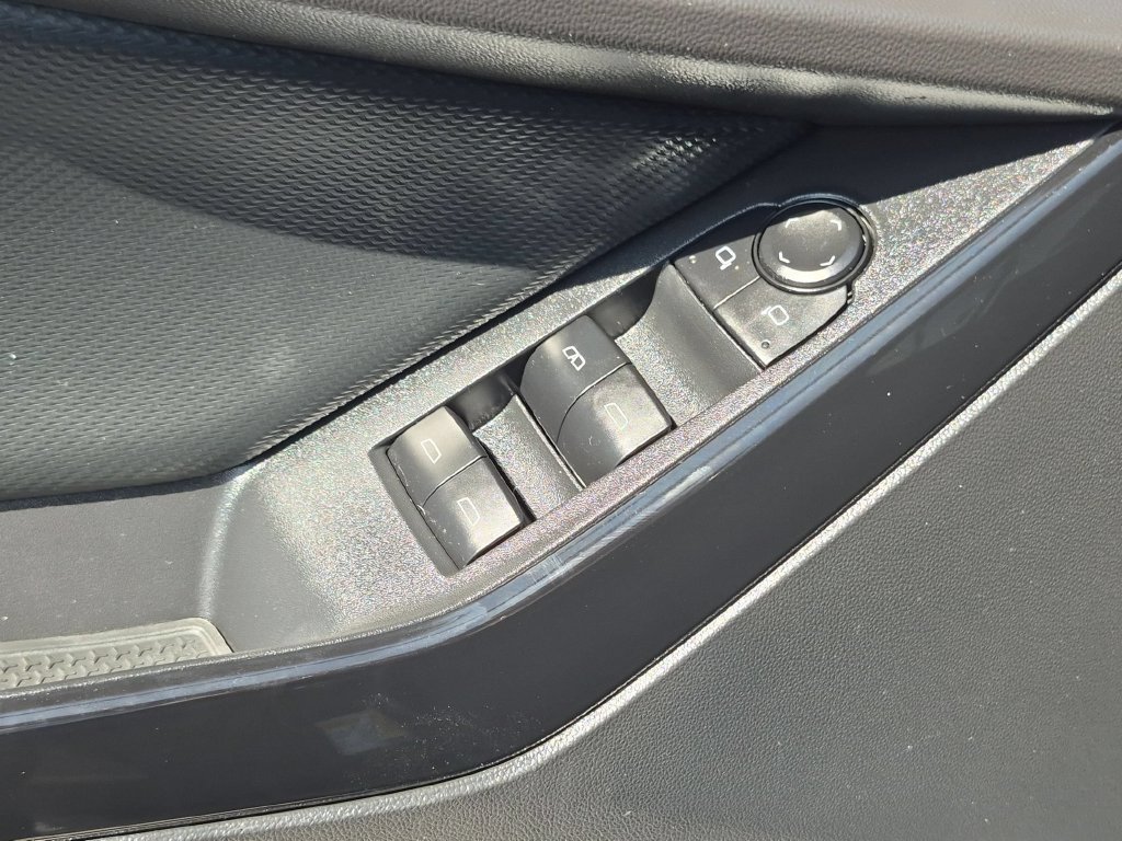 Used 2025 Chevrolet Equinox LT FWD image 10