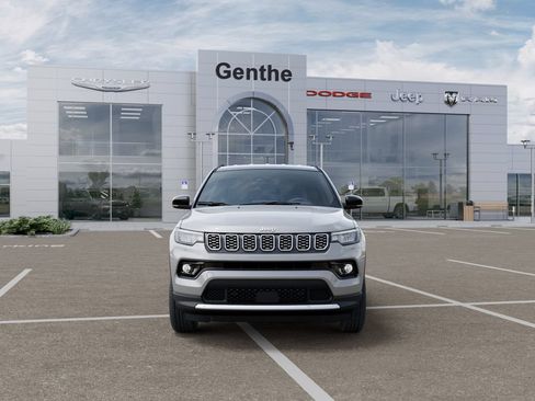 Used 2026 Jeep Compass Limited AWD/4WD image 6
