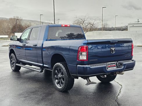 Used 2022 RAM 3500 Big Horn w/ Night Edition AWD/4WD image 4