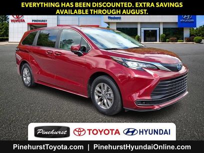 Used 2025 Toyota Sienna LE