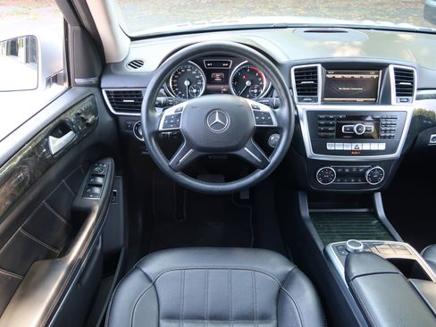 Used 2014 Mercedes-Benz GL 350 BlueTEC 4MATIC image 14