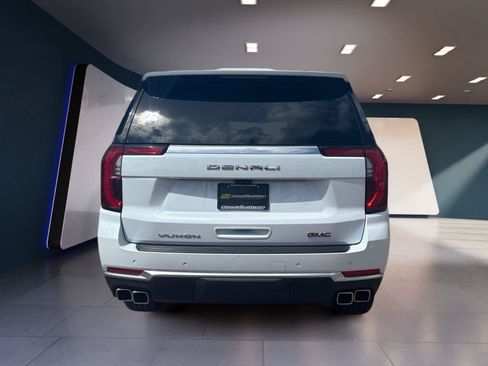 Used 2026 GMC Yukon XL Denali w/ Denali Reserve Package AWD/4WD image 4