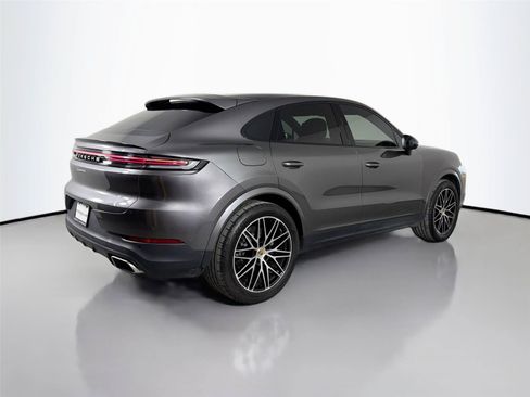 Certified 2024 Porsche Cayenne Coupe AWD/4WD image 7