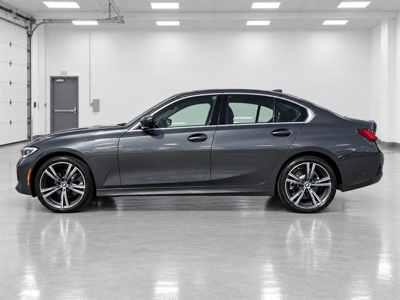 Used 2020 BMW 330i xDrive Sedan w/ Executive Package AWD/4WD image 2