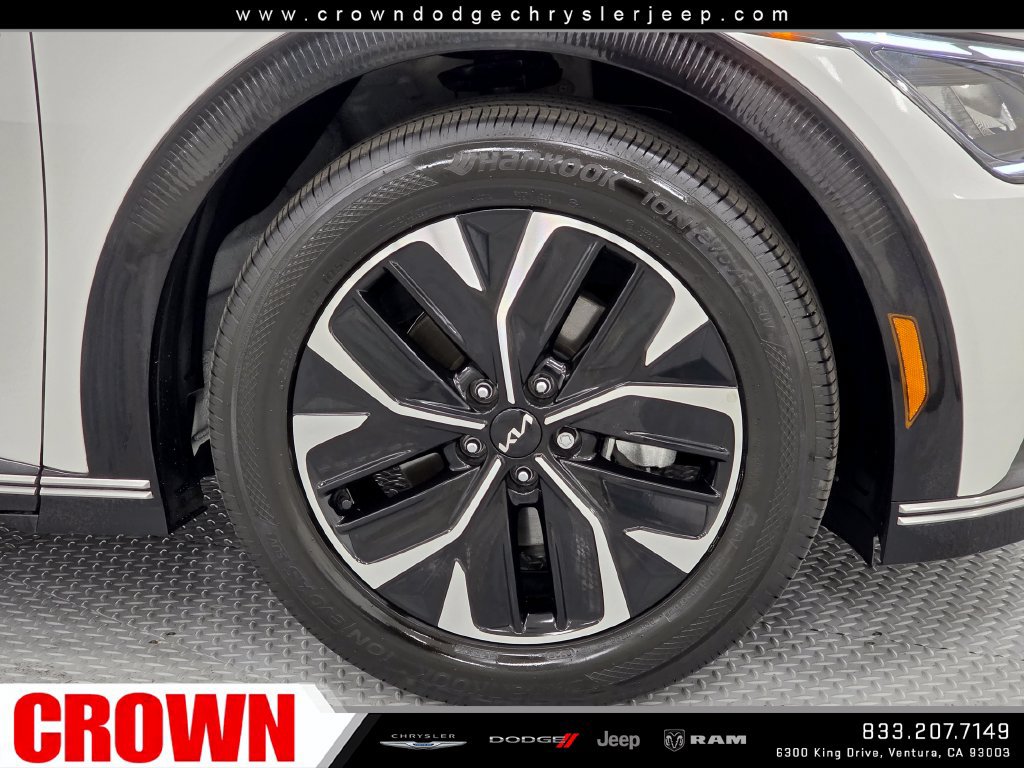 Used 2024 Kia EV6 Wind RWD image 9