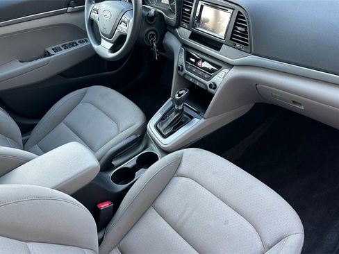 Used 2018 Hyundai Elantra SE image 15
