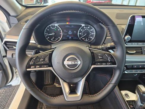 Certified 2025 Nissan Altima 2.5 SR AWD/4WD image 18
