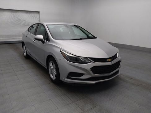 Used 2017 Chevrolet Cruze LT w/ Convenience Package FWD image 13