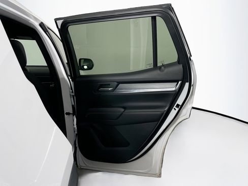 Used 2025 GMC Terrain Elevation image 29