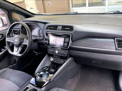 Used 2018 Nissan Leaf SV image 14