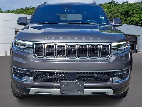 Used 2022 Jeep Wagoneer Series II w/ Convenience Group I AWD/4WD image 2