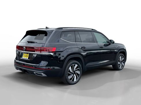 New 2026 Volkswagen Atlas SE image 5