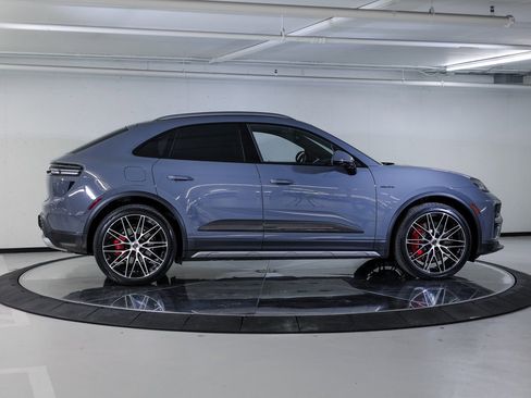 New 2026 Porsche Macan Turbo Electric image 8