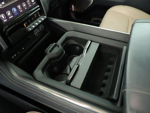 Used 2019 RAM 1500 Limited AWD/4WD image 12