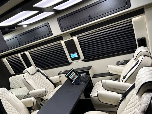 Used 2022 Mercedes-Benz Sprinter 3500 image 39