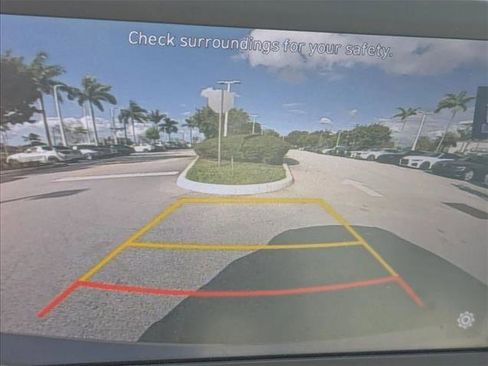 Used 2022 Hyundai Elantra SEL image 13