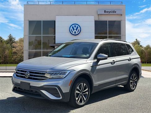 Used 2022 Volkswagen Tiguan S image 8