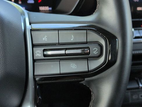 Used 2024 Chevrolet Colorado LT w/ LT Convenience Package II image 13