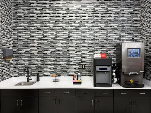 Used 2024 Chevrolet Silverado 2500 LTZ image 7