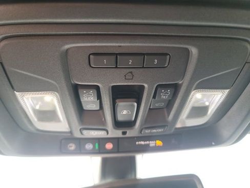 Used 2021 GMC Sierra 1500 AT4 w/ AT4 Value Package image 18