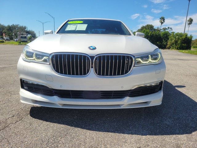 Used 2017 BMW ALPINA B7 xDrive AWD/4WD image 3