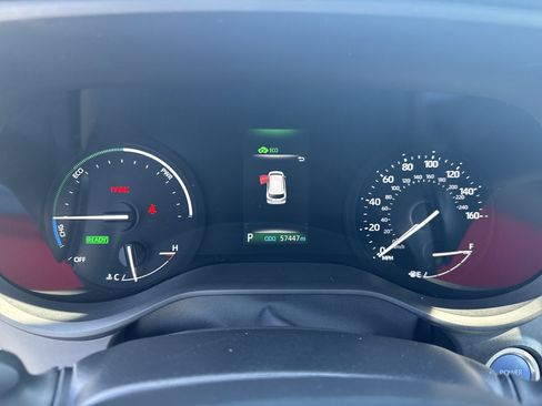 Used 2024 Toyota Sienna LE image 17