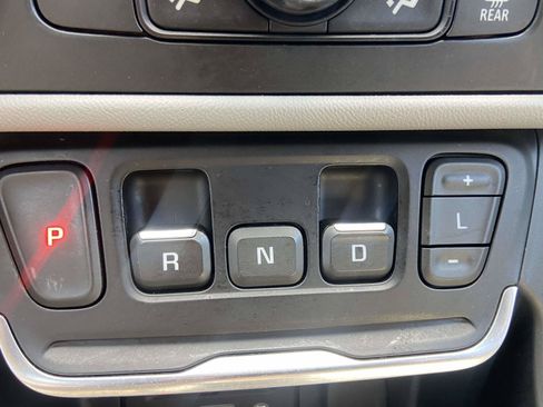 Used 2020 GMC Terrain SLT w/ Preferred Package FWD image 30