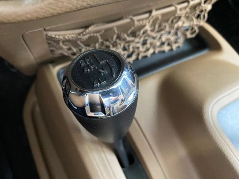 Used 2015 Jeep Wrangler Unlimited Sahara w/ Mopar Chrome Edition Group AWD/4WD image 20
