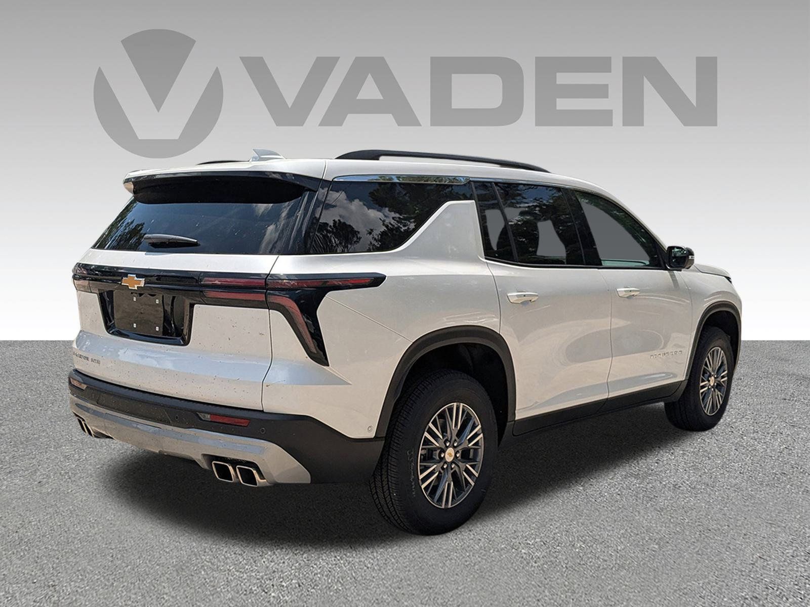 New 2025 Chevrolet Traverse LT w/ Enhanced Driving Package AWD/4WD image 32