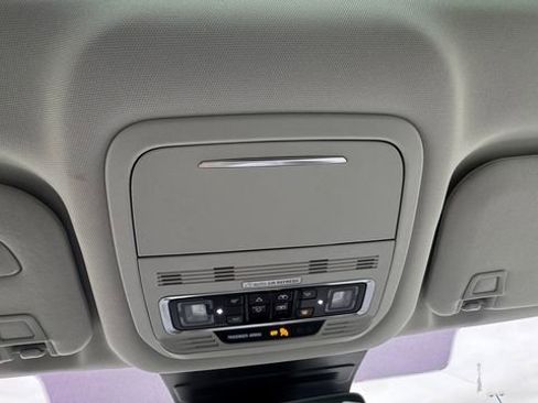 Used 2026 Lincoln Nautilus Reserve image 31