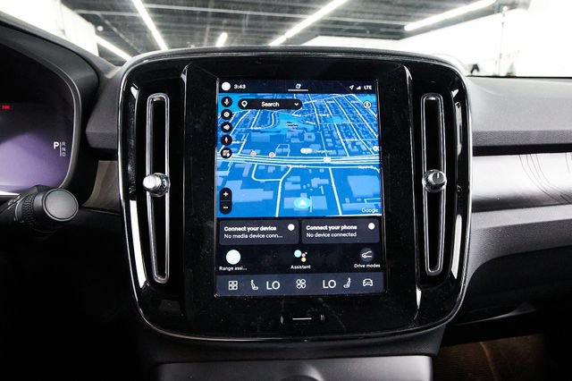 Certified 2023 Volvo C40 P8 Recharge Plus AWD/4WD image 12